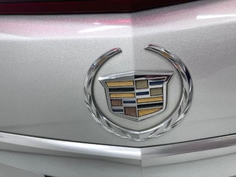 Used 2013 Cadillac XTS Premium image 27