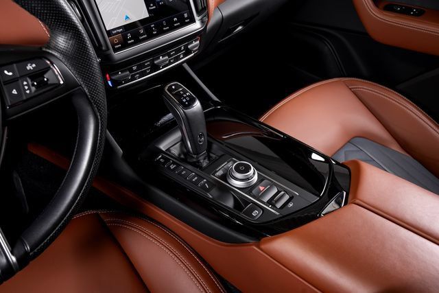 Used 2023 Maserati Levante GT AWD/4WD image 31