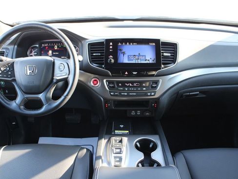 Certified 2024 Honda Passport EX-L image 11