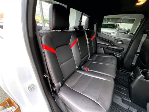 Used 2023 Chevrolet Colorado Z71 w/ Z71 Convenience Package 2 image 16