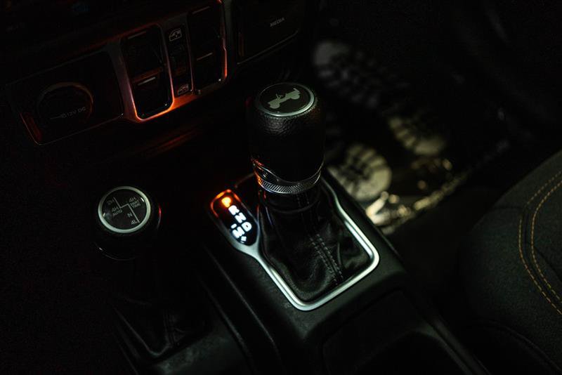 Used 2024 Jeep Wrangler Unlimited w/ Convenience Group AWD/4WD image 19
