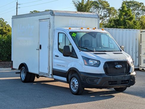 Used 2022 Ford Transit 350 DRW RWD image 3