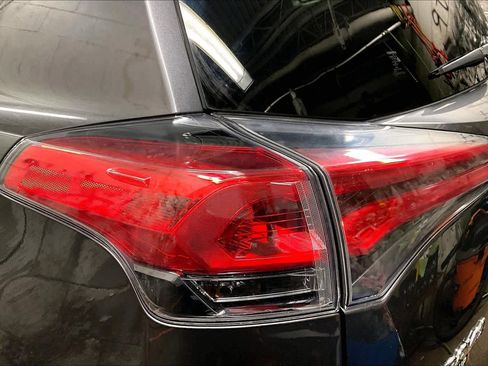 Used 2018 Toyota RAV4 LE w/ All Weather Liner Package image 26