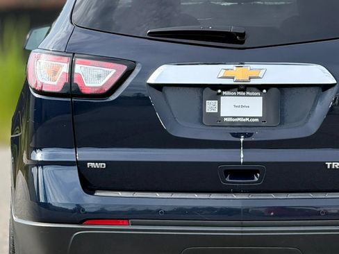 Used 2016 Chevrolet Traverse LT w/ Style and Technology Package AWD/4WD image 13