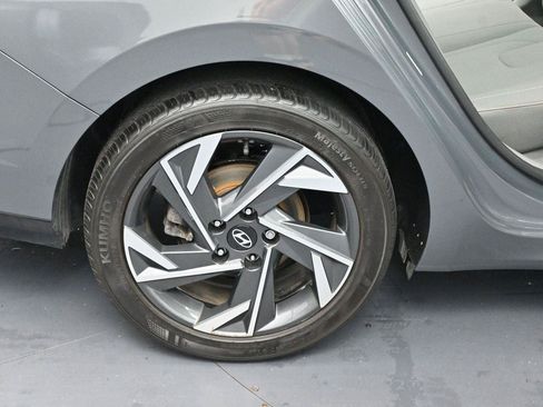 Used 2024 Hyundai Elantra SEL w/ Convenience Package FWD image 34