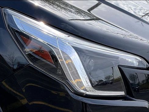 Used 2022 Subaru Forester Premium AWD/4WD image 31