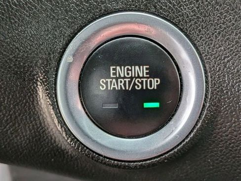 Used 2024 GMC Terrain SLT AWD/4WD image 20