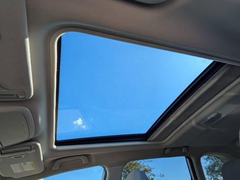 Used 2020 Subaru Forester Premium image 24