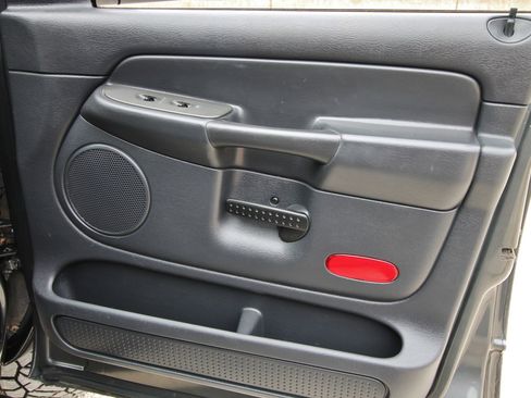 Used 2003 Dodge Ram 2500 Truck SLT image 32