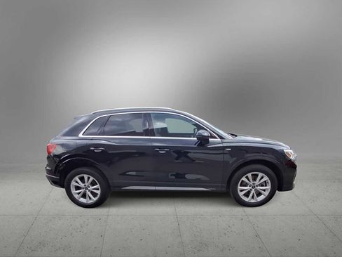 Certified 2024 Audi Q3 2.0T Premium w/ Convenience Package AWD/4WD image 9