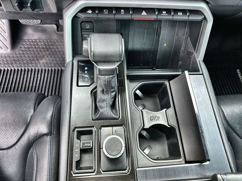 Used 2022 Toyota Tundra Platinum image 32