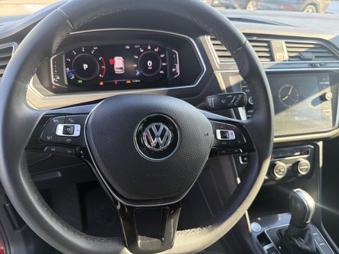 Certified 2020 Volkswagen Tiguan SEL AWD/4WD image 9