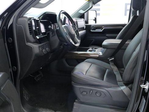 Used 2025 Chevrolet Silverado 2500 LT w/ Trail Boss Package image 27