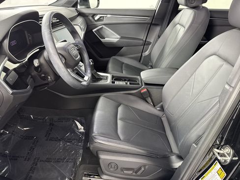 Used 2020 Audi Q3 2.0T Premium w/ Convenience Package AWD/4WD image 10
