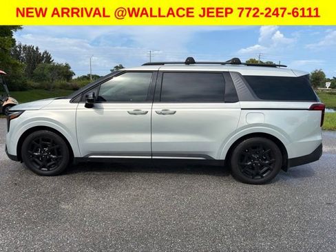 Used 2025 Kia Carnival SX Prestige FWD image 8
