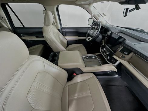 Used 2024 Ford Expedition Max Limited image 27