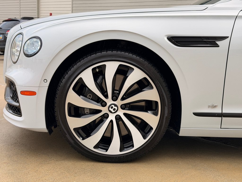 Used 2021 Bentley Flying Spur V8 AWD/4WD image 9