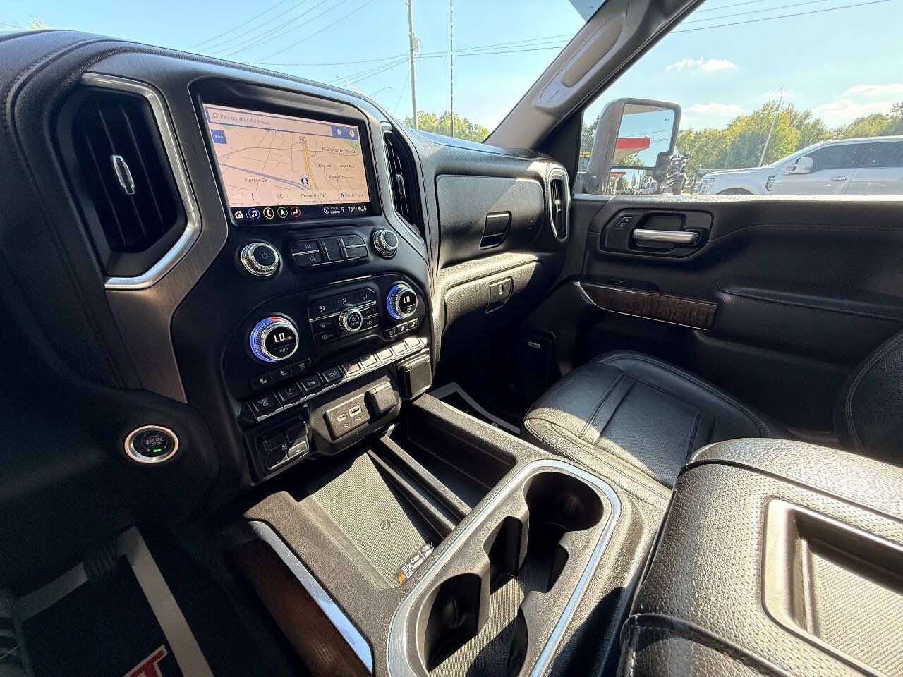 Used 2021 GMC Sierra 2500 Denali w/ Denali Black Diamond Edition AWD/4WD image 33