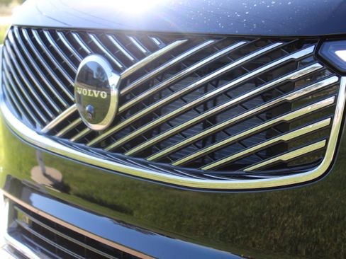 New 2026 Volvo XC90 B6 Plus w/ Protection Package Premier AWD/4WD image 61