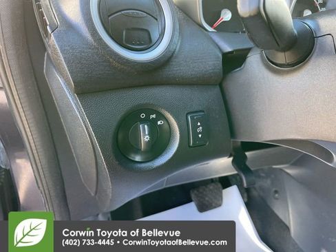 Used 2013 Ford Fiesta SE image 18