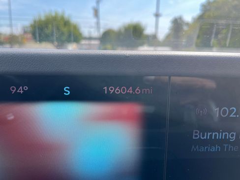 Used 2024 Lincoln Nautilus Reserve image 34