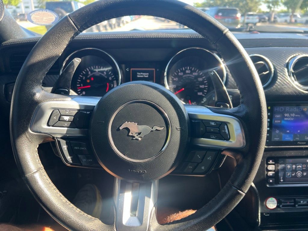 Used 2016 Ford Mustang Convertible w/ Equipment Group 051A RWD image 37