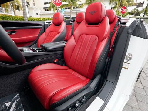 Used 2024 Bentley Continental GT V8 image 60