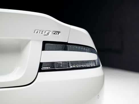 Used 2016 Aston Martin DB9 GT image 31