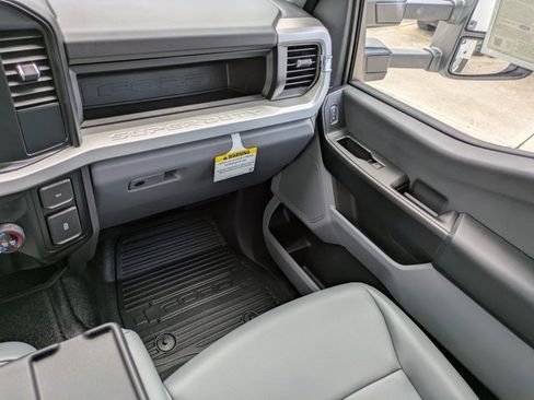 New 2025 Ford F450 XL image 19