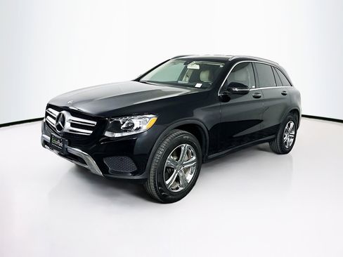 Used 2019 Mercedes-Benz GLC 300 image 3