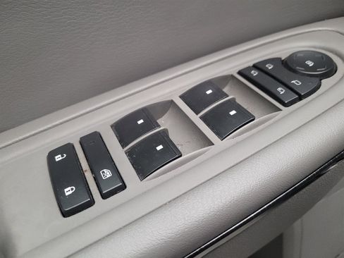 Used 2017 Chevrolet Traverse Premier FWD image 27