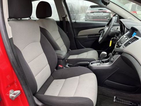 Used 2014 Chevrolet Cruze LS image 25