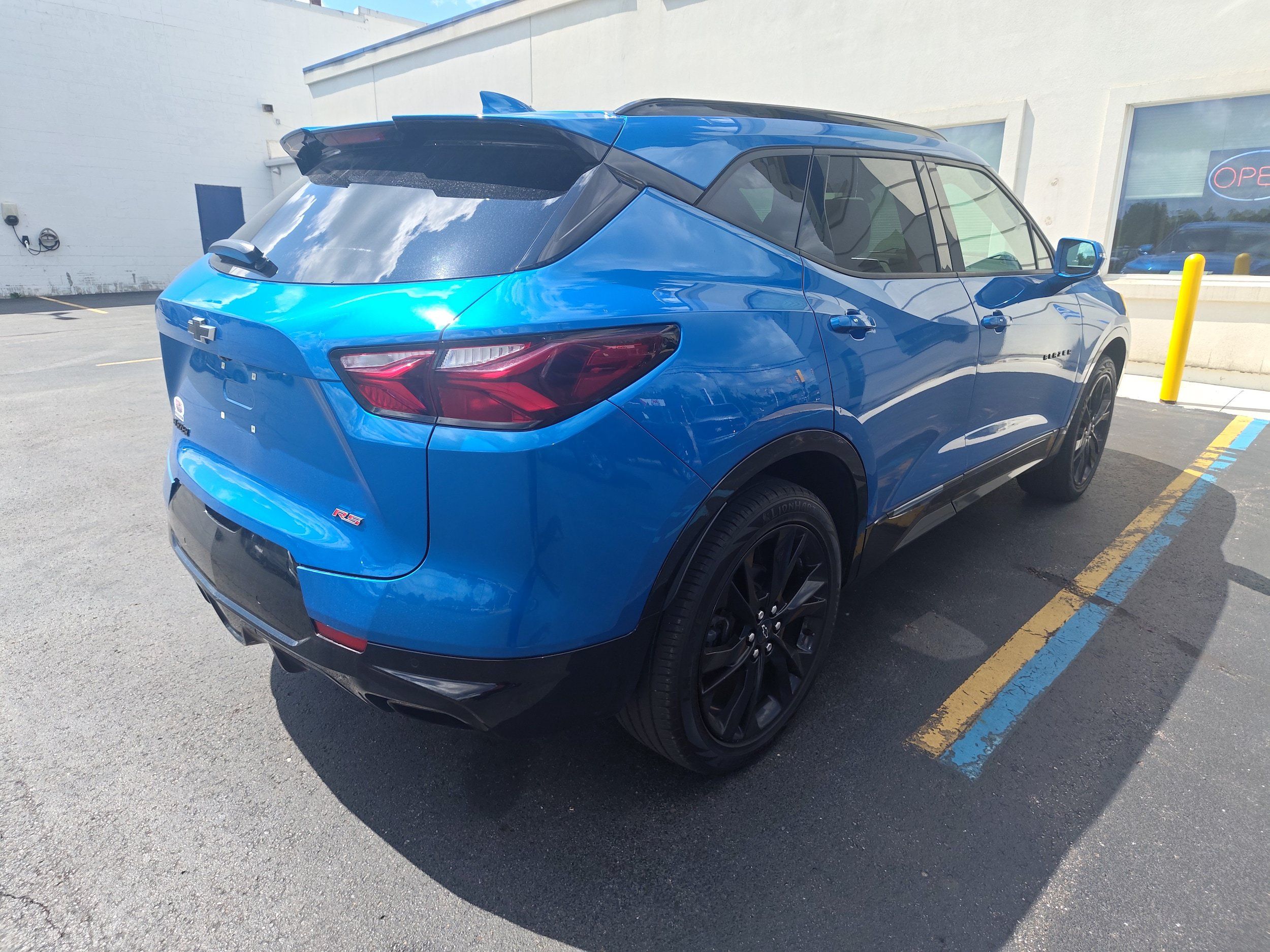 Used 2020 Chevrolet Blazer RS w/ LPO, Floor Liner Package FWD image 4