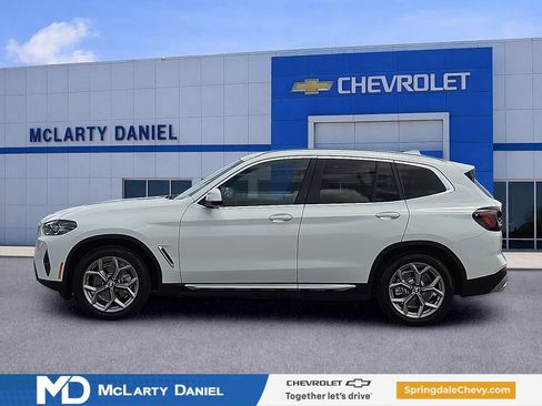 Used 2022 BMW X3 xDrive30i w/ Premium Package 2 AWD/4WD image 3