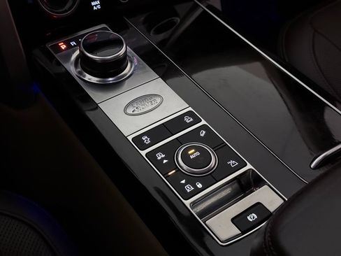 Used 2019 Land Rover Range Rover HSE image 37