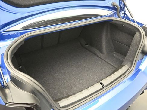 Used 2025 BMW M2 image 22