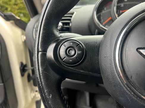 Used 2017 MINI Cooper Clubman image 22