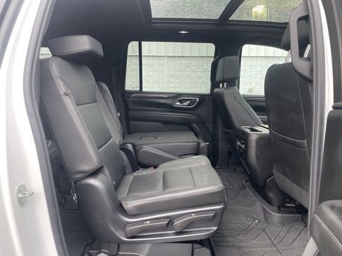 Used 2023 Chevrolet Suburban Z71 image 18