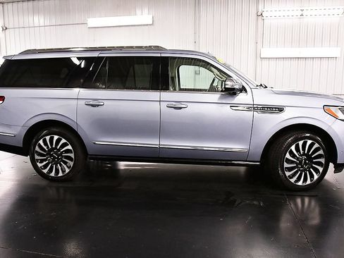 Used 2023 Lincoln Navigator L Black Label AWD/4WD image 8