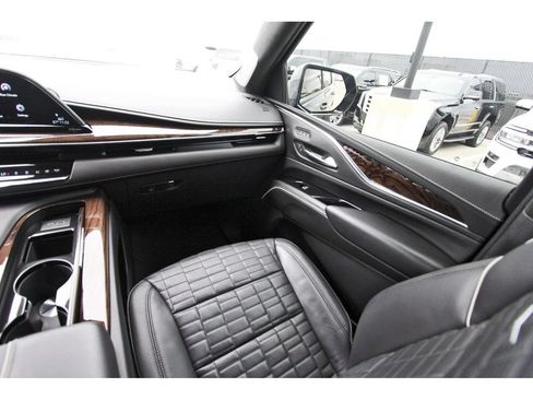 Used 2021 Cadillac Escalade Sport Platinum AWD/4WD image 10