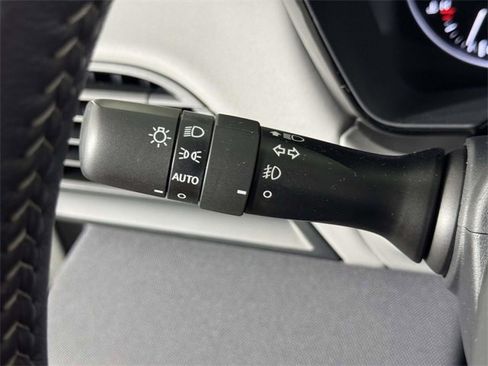 Certified 2025 Subaru Outback Premium image 21