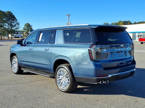 New 2026 Chevrolet Suburban Premier w/ Sun And Tow Package image 3