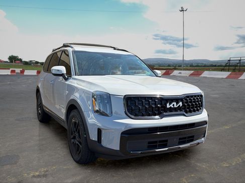 Certified 2024 Kia Telluride EX X-Line AWD/4WD image 2