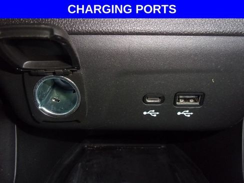 Used 2025 Chevrolet TrailBlazer LT w/ Convenience Package AWD/4WD image 10