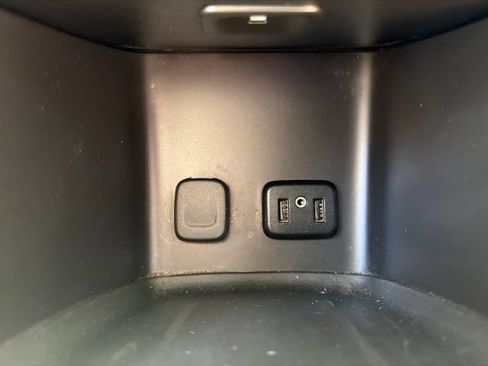 Used 2019 GMC Acadia SLE FWD image 24