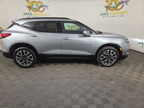 Certified 2023 Chevrolet Blazer RS w/ Driver Confidence II Package image 10