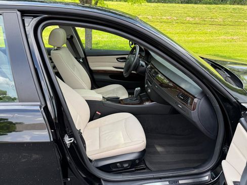 Used 2011 BMW 328i Sedan RWD image 23
