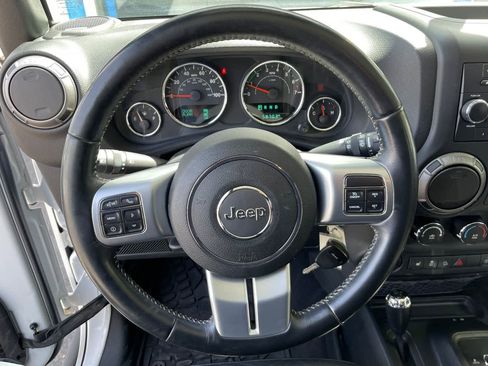 Used 2018 Jeep Wrangler Unlimited Sport AWD/4WD image 12