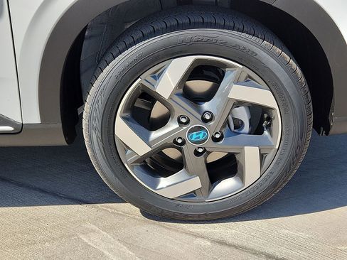 New 2026 Hyundai Venue SEL image 7