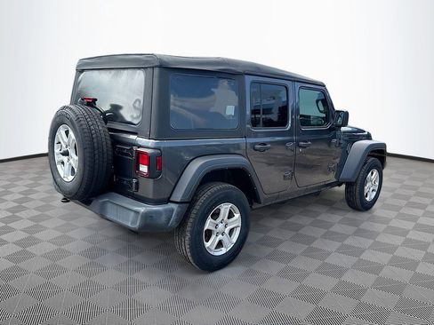 Used 2022 Jeep Wrangler Unlimited Sport AWD/4WD image 6